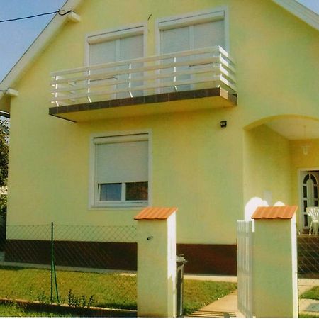 Nora Apartman Apartment Balatonfuzfo Ngoại thất bức ảnh